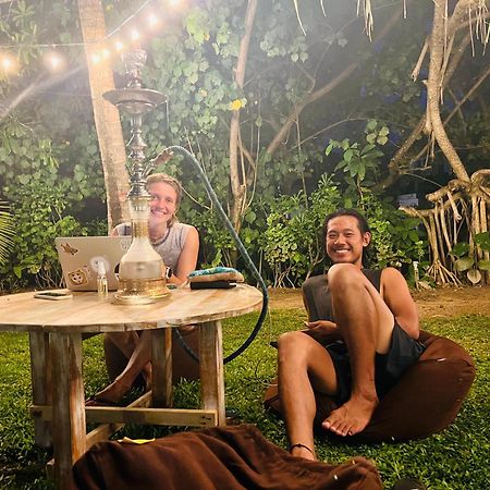 Pineapple Surf Hotel Ahangama Eksteriør billede